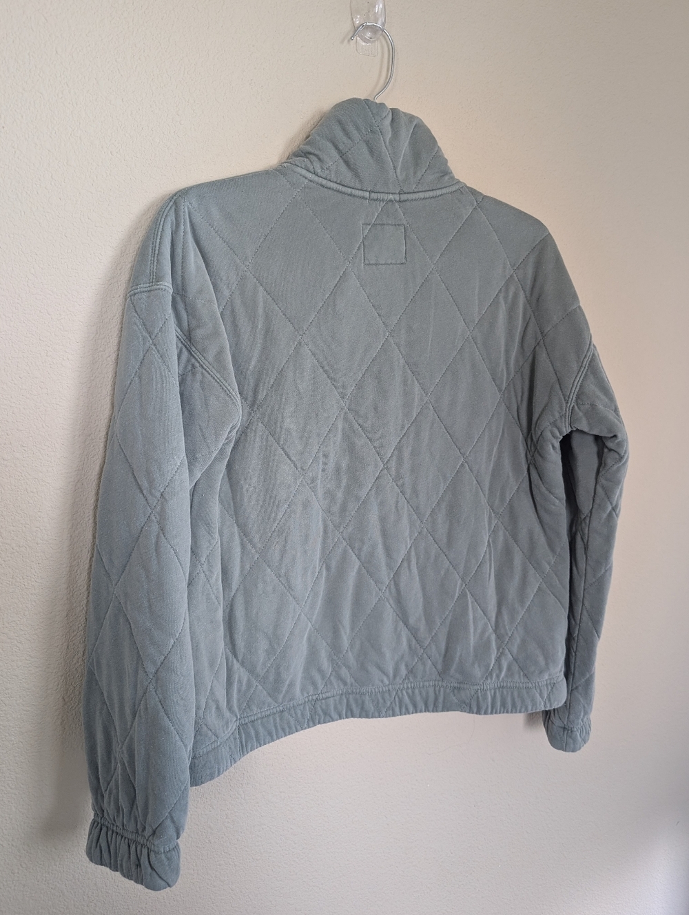 Abercrombie & Fitch Size Small Quilted Half-Zip Pullover in Dusty Sage - Picture 8 of 9